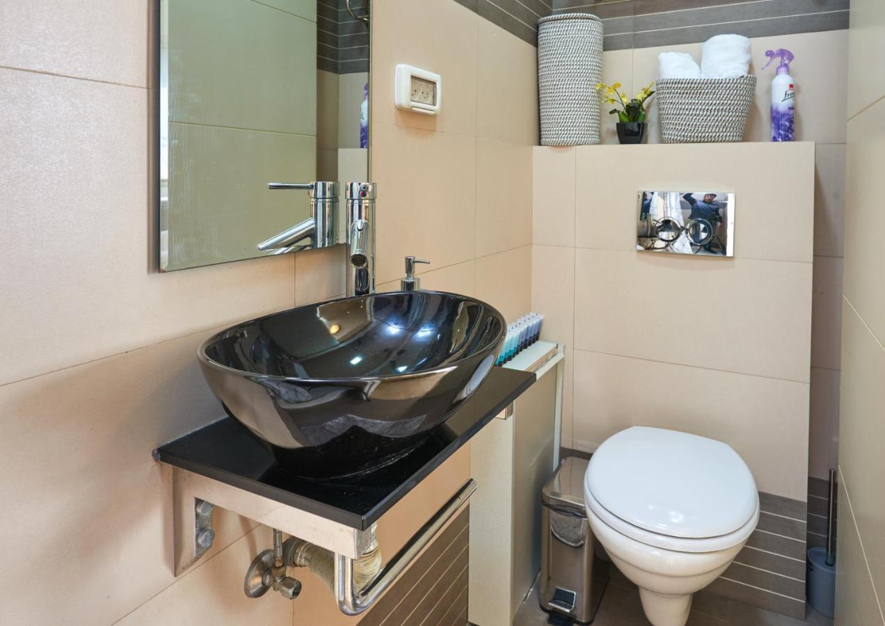 A Designed Apartment In The Best Location! Иерусалим Экстерьер фото